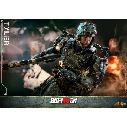 Tyler - Hot Toys MMS667 1/6th Scale Collectible Figure 6 Tyler - Hot Toys MMS667 1/6th Scale Collectible Figure - Image 4
