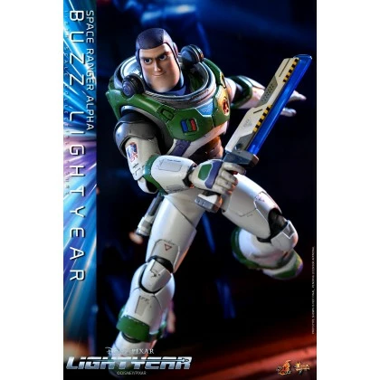 Space Ranger Alpha Buzz Lightyear - Hot Toys MMS634 Lightyear 1/6th Scale Collectible Figure 5 Space Ranger Alpha Buzz Lightyear - Hot Toys MMS634 Lightyear 1/6th Scale Collectible Figure - Image 3