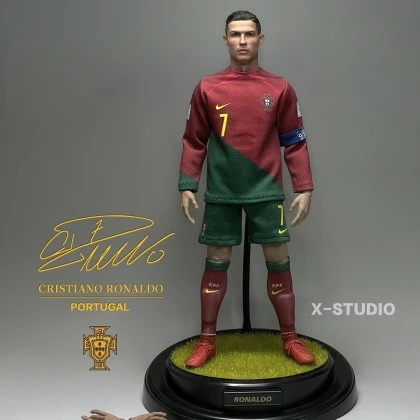 Cristiano Ronaldo (Calm Version) - X Studio CR7B 1/6th Scale Portugal 3 Cristiano Ronaldo (Calm Version) - X Studio CR7B 1/6th Scale Portugal