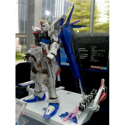 Chogokin (Bandai) Chogokin Freedom Gundam GCP Version (ShangHai Limited) 8 Chogokin (Bandai) Chogokin Freedom Gundam GCP Version (ShangHai Limited) - Image 2