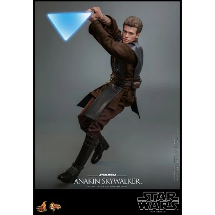 Anakin Skywalker - Hot Toys MMS677 Star Wars Episode II Attack Of The Clones 1/6th Scale Collectible Figure 4 Anakin Skywalker - Hot Toys MMS677 Star Wars Episode II Attack Of The Clones 1/6th Scale Collectible Figure - Image 2